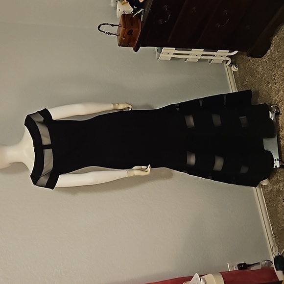 VINCE CAMUTO Black Illusion Sheer Mesh Stripe Trumpet Formal Ballroom Dress - Picture 9 of 14
